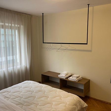 Cozy Apartment, In The Center Of Tiranë Luaran gambar